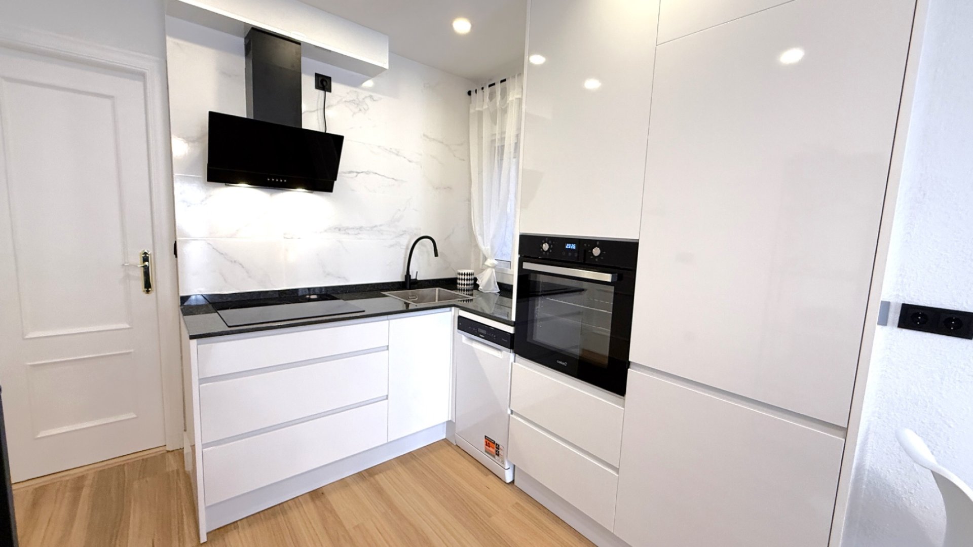 Resale - Apartments -
Torrevieja - Costa Blanca