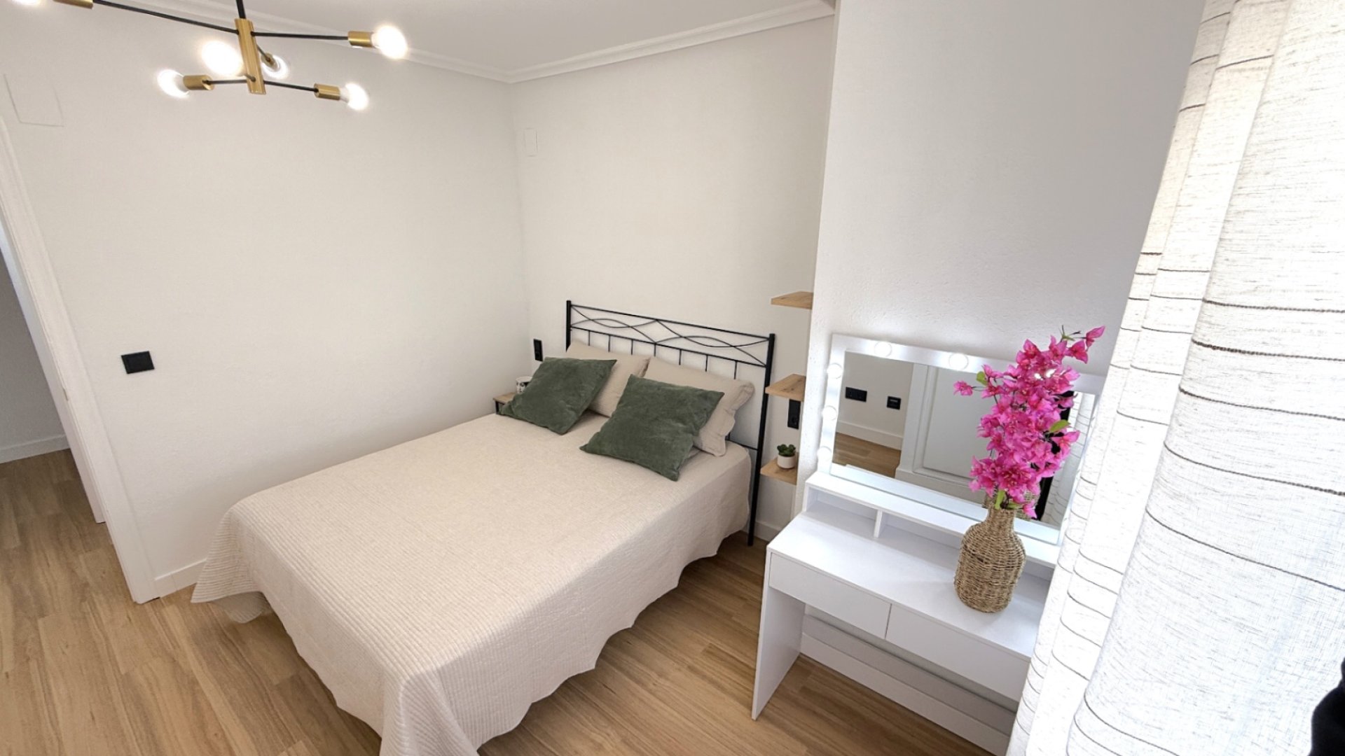Resale - Apartments -
Torrevieja - Costa Blanca