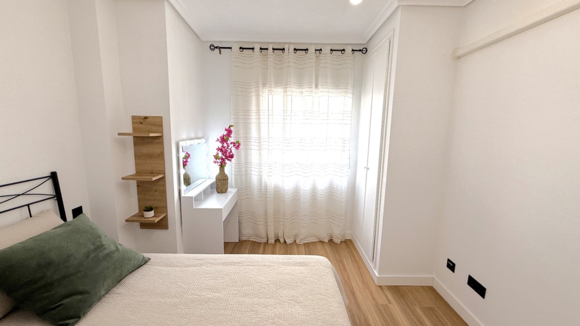 Resale - Apartments -
Torrevieja - Costa Blanca