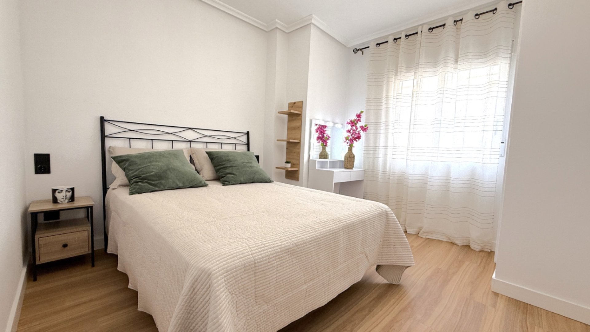 Resale - Apartments -
Torrevieja - Costa Blanca