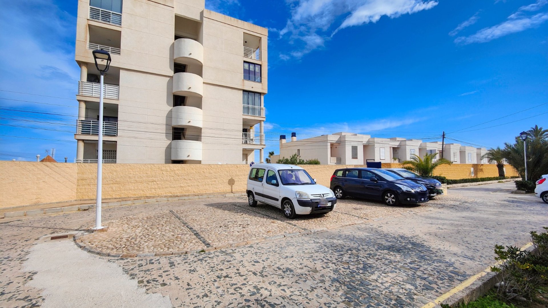 Resale - Apartments -
Torrevieja - La Mata