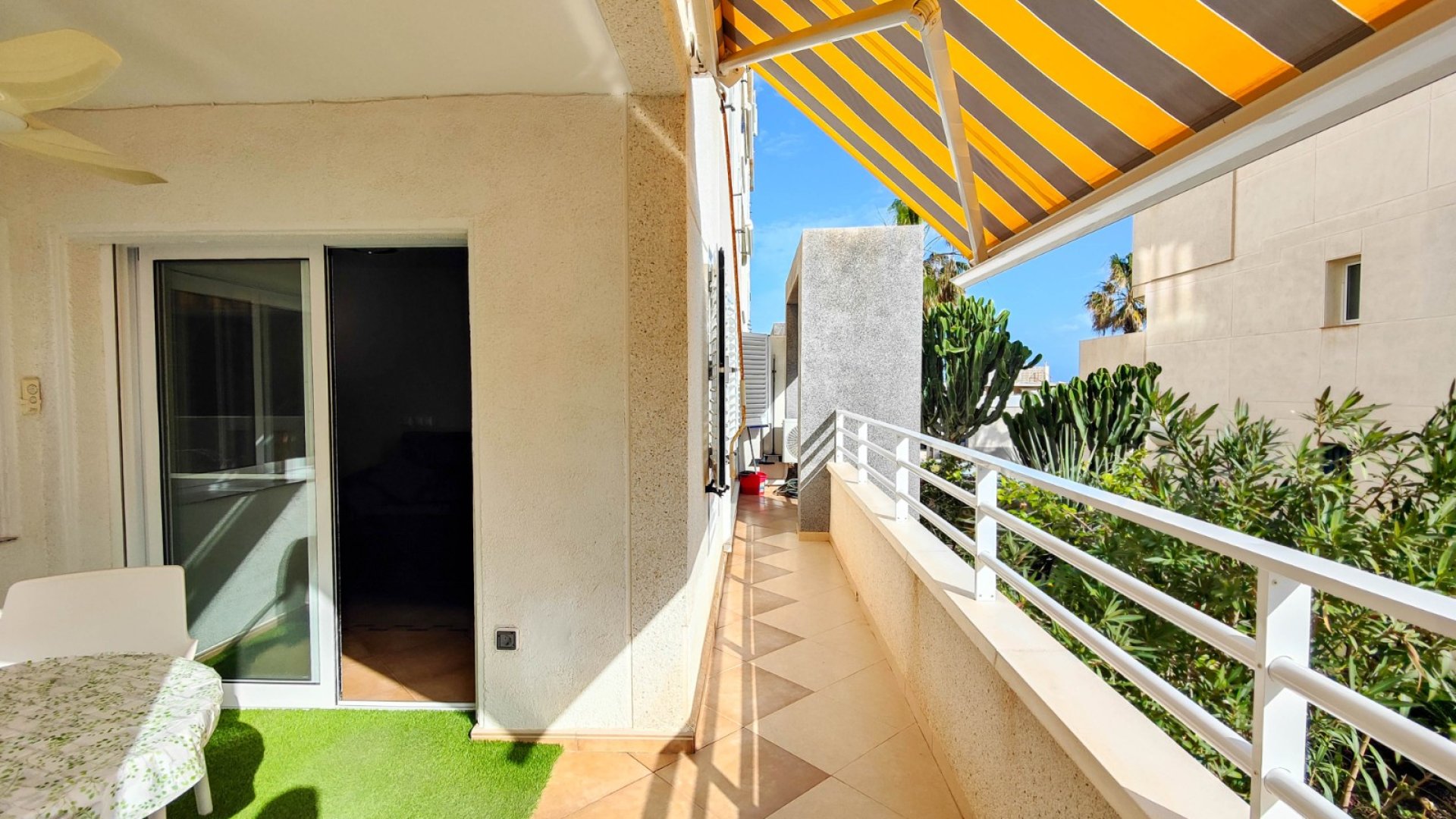 Resale - Apartments -
Torrevieja - La Mata