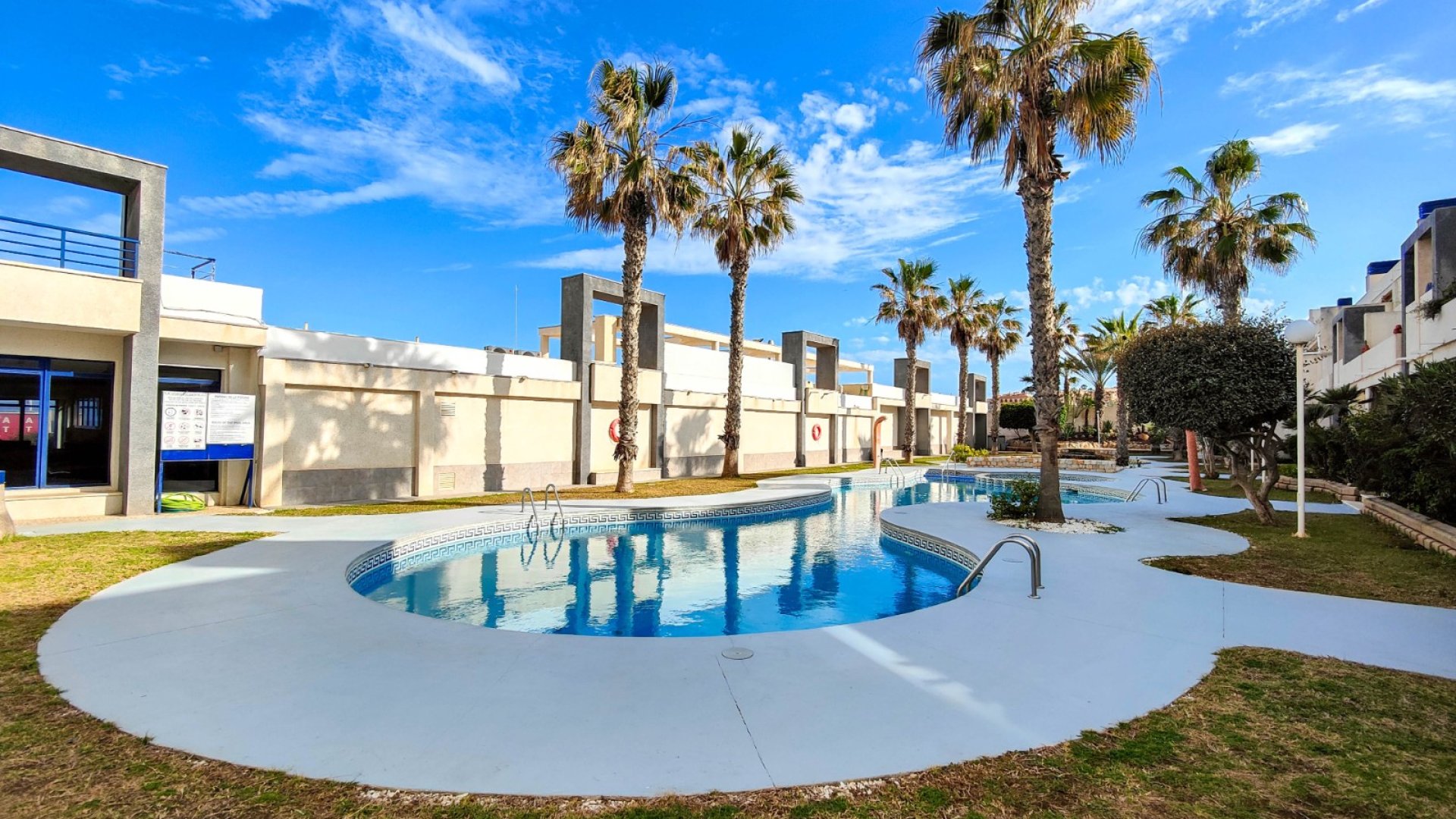 Resale - Apartments -
Torrevieja - La Mata