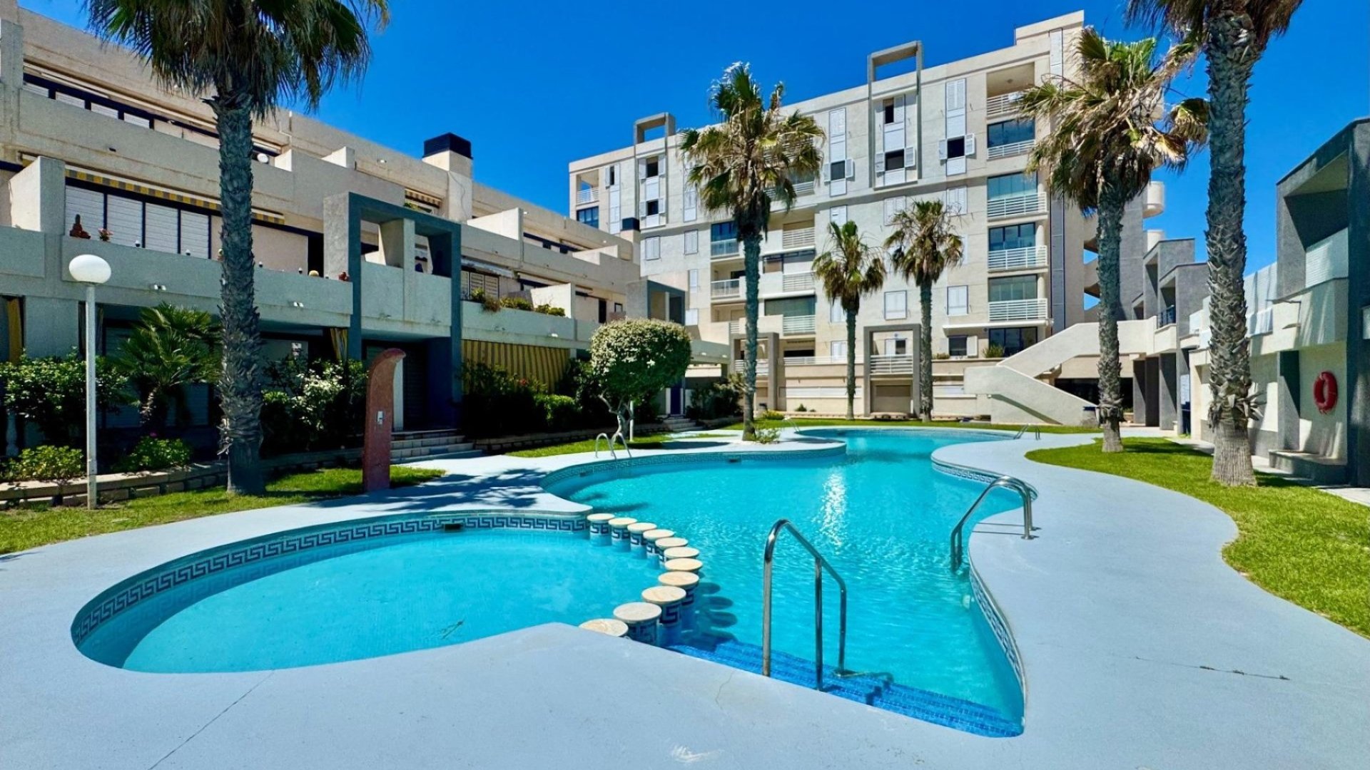 Resale - Apartments -
Torrevieja - La Mata