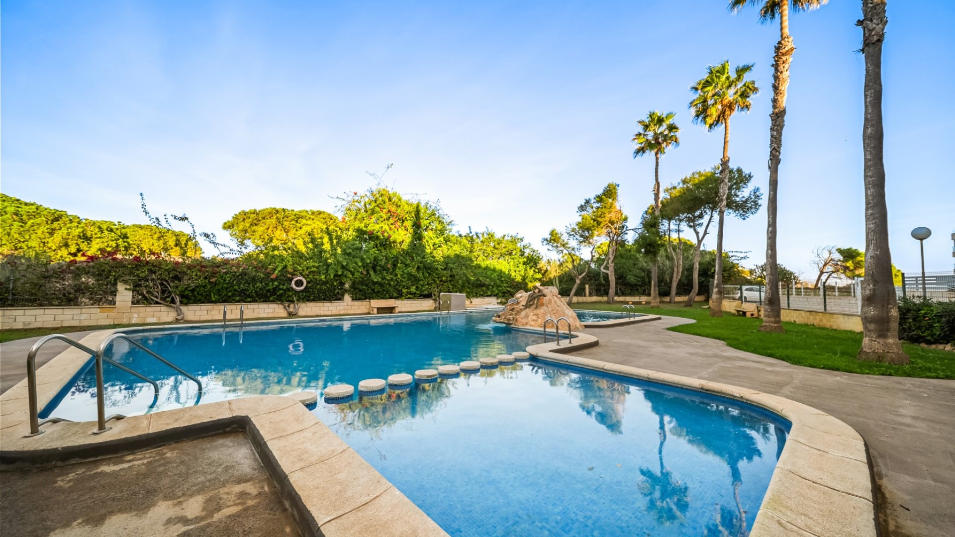 Resale - Apartments -
Torrevieja - La Mata