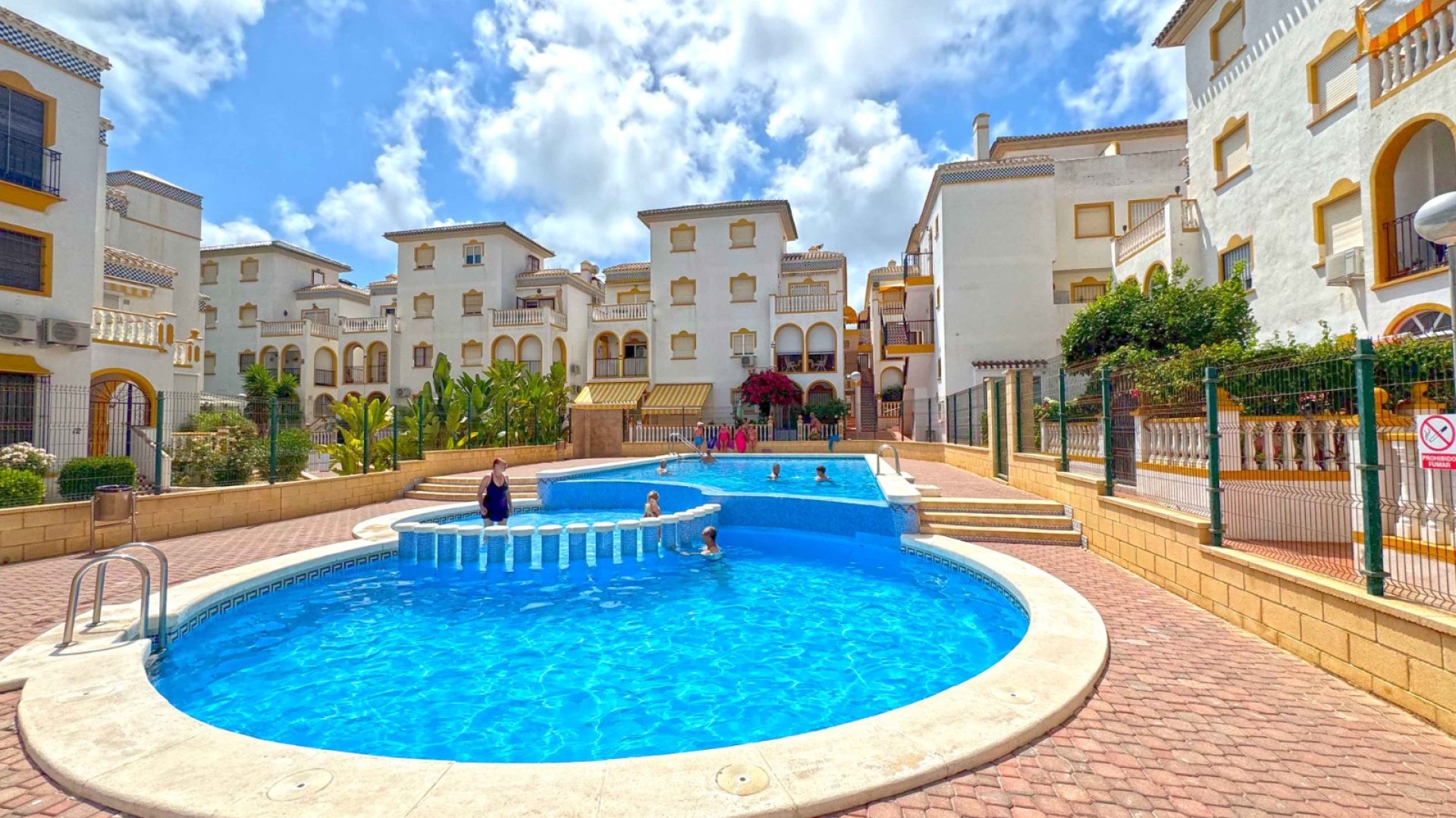 Resale - Apartments -
Torrevieja - La Mata