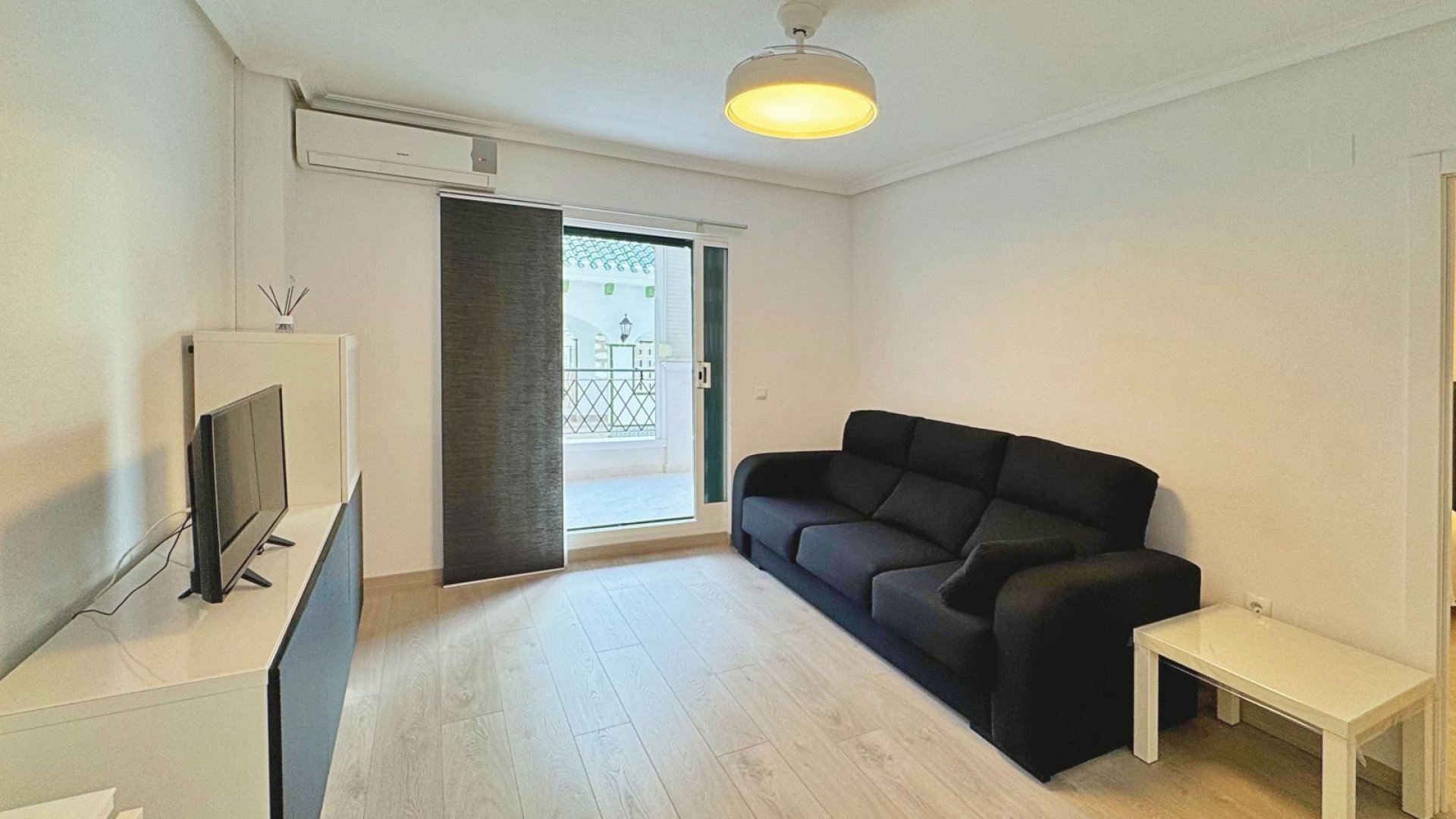 Resale - Apartments -
Torrevieja - La Mata