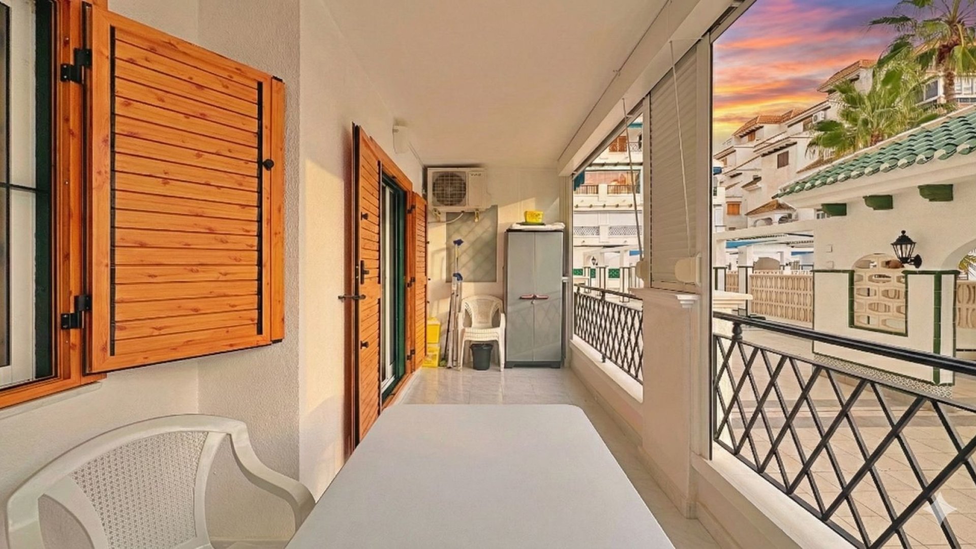 Resale - Apartments -
Torrevieja - La Mata