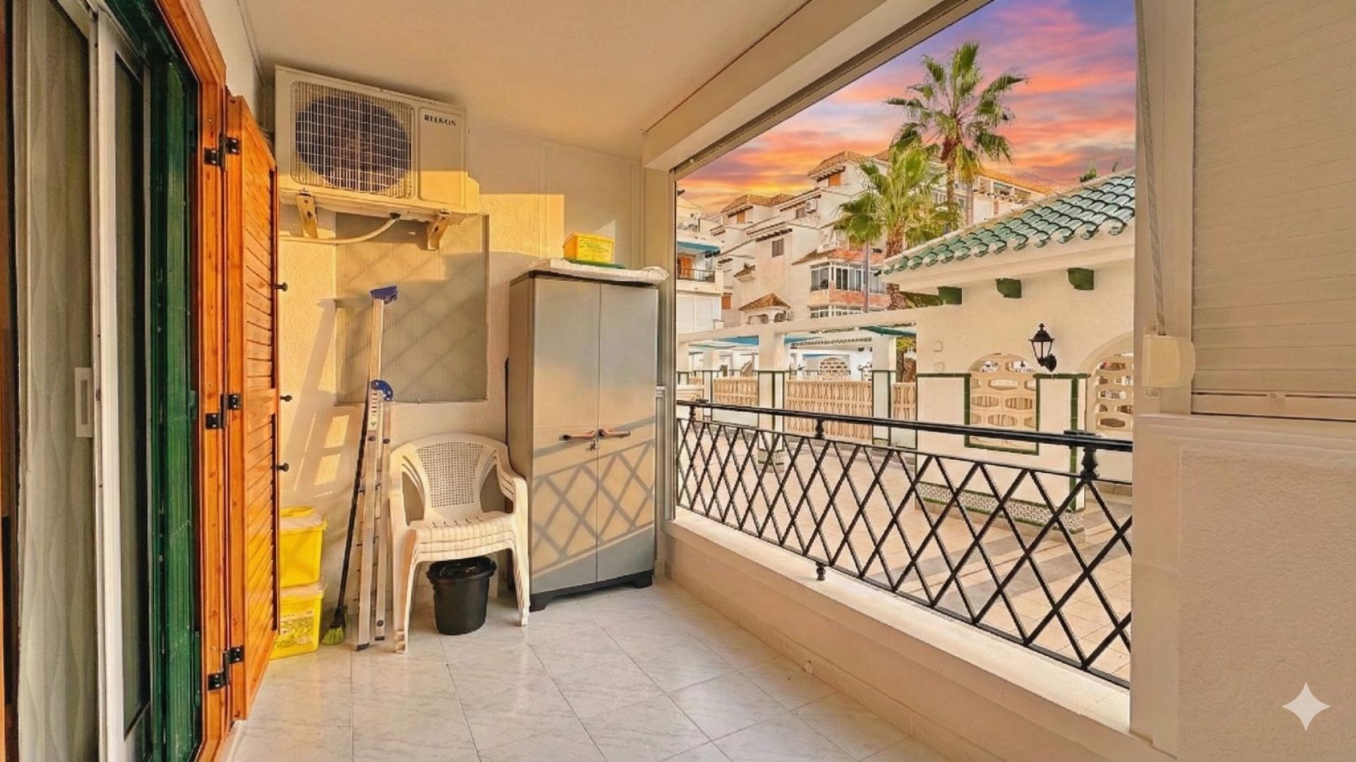 Resale - Apartments -
Torrevieja - La Mata