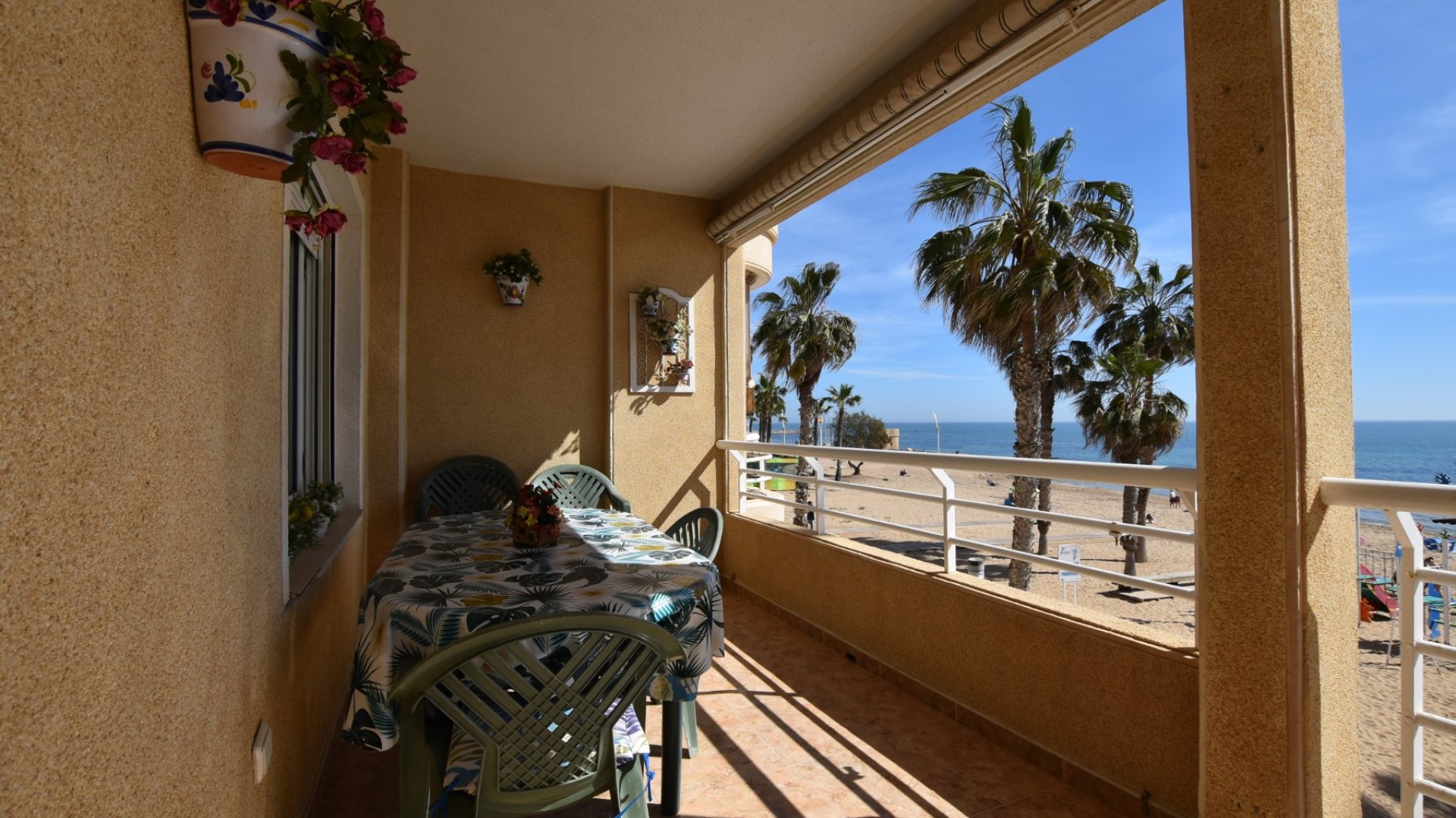 Resale - Apartments -
Torrevieja - La Mata