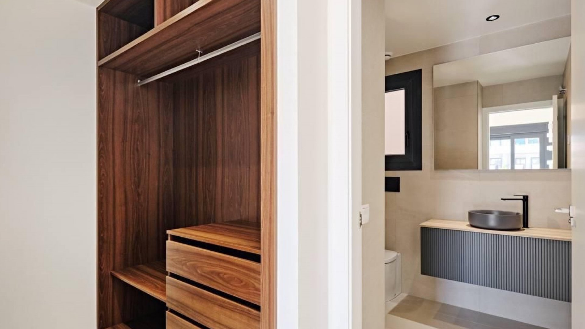 Resale - Apartments -
Torrevieja - La veleta