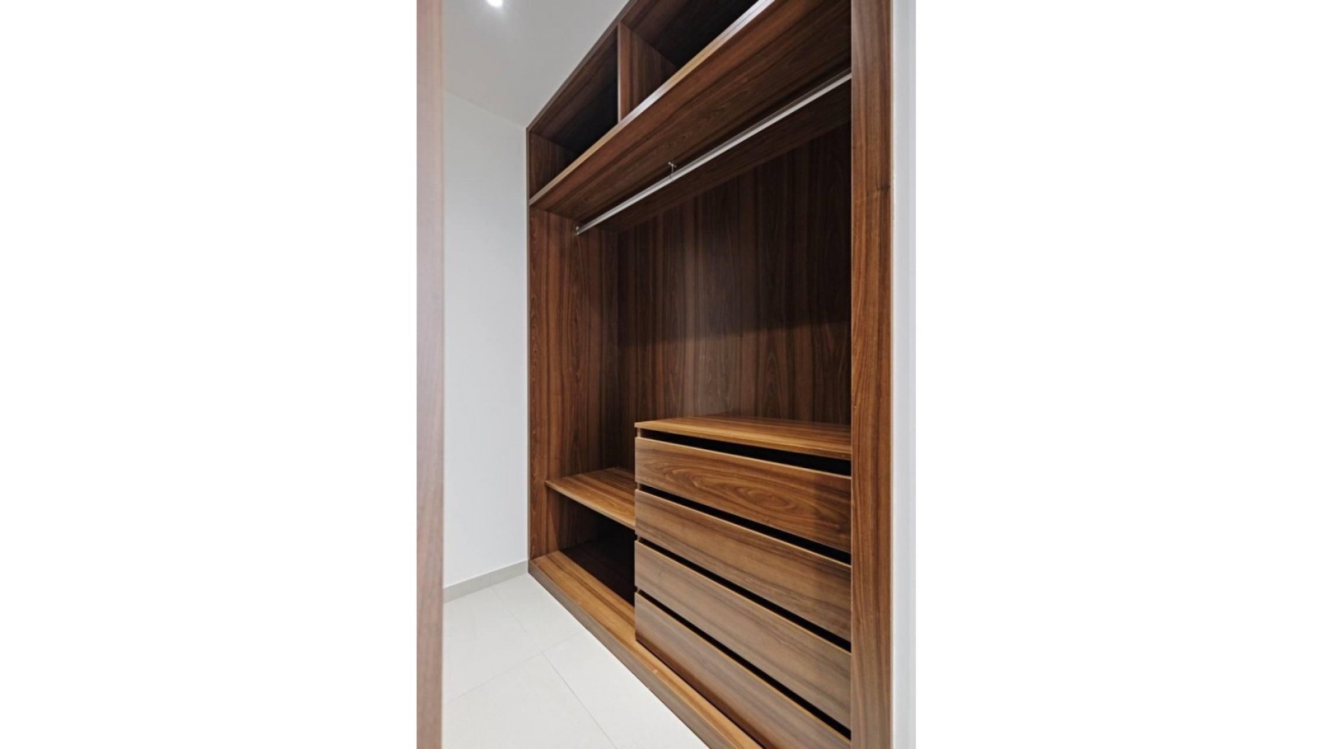 Resale - Apartments -
Torrevieja - La veleta