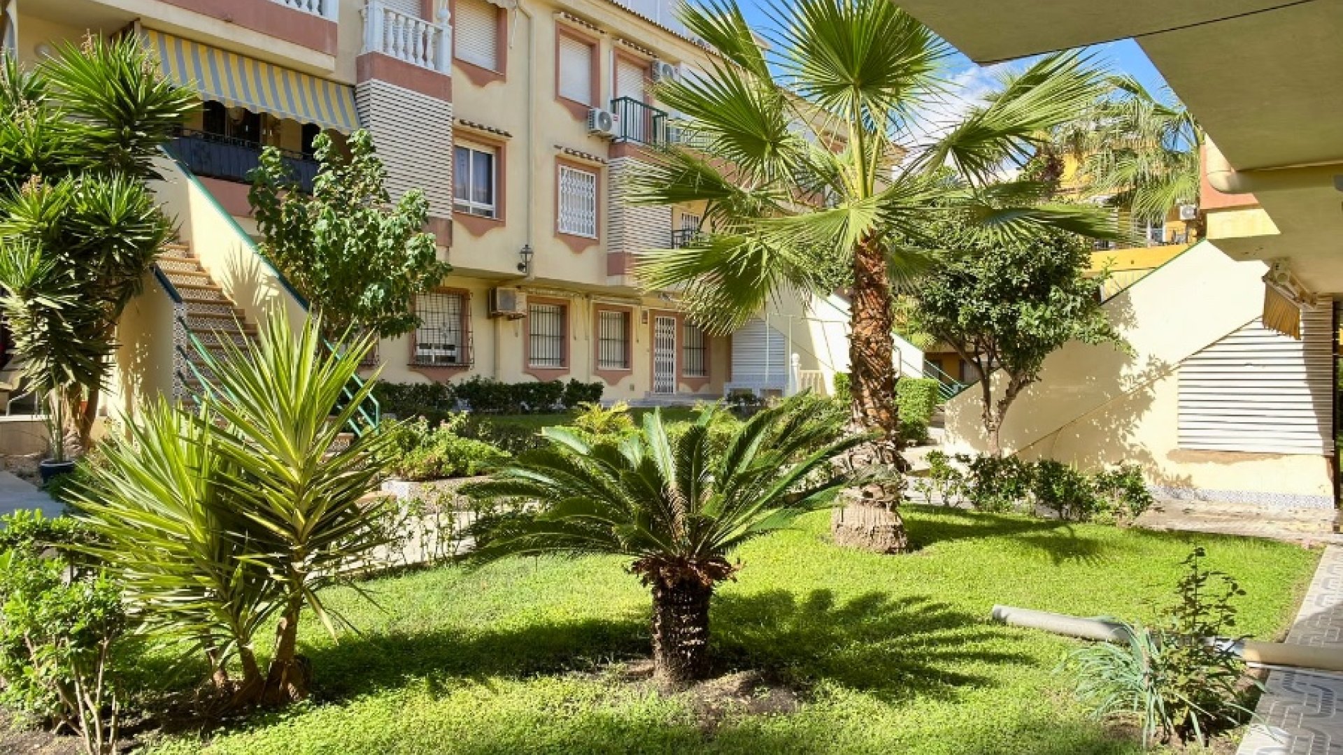 Resale - Apartments -
Torrevieja - La veleta