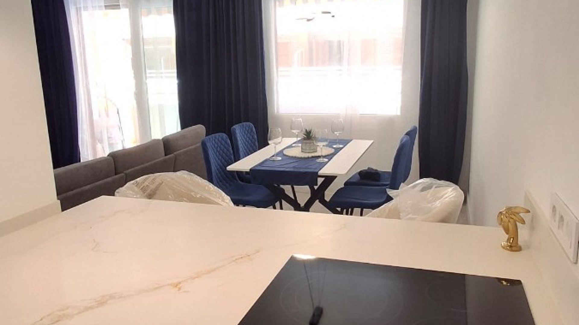 Resale - Apartments -
Torrevieja - Playa Acequion