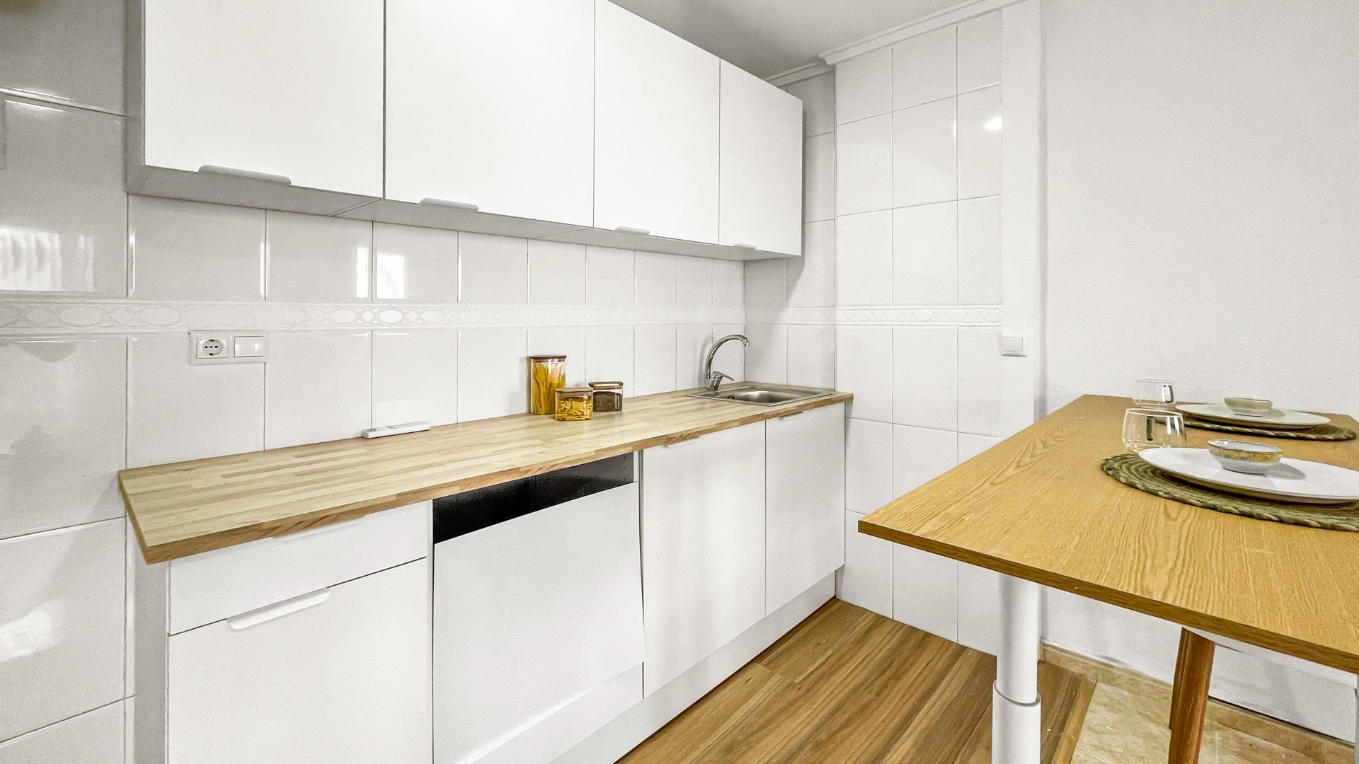Resale - Apartments -
Torrevieja - Playa de los Locos