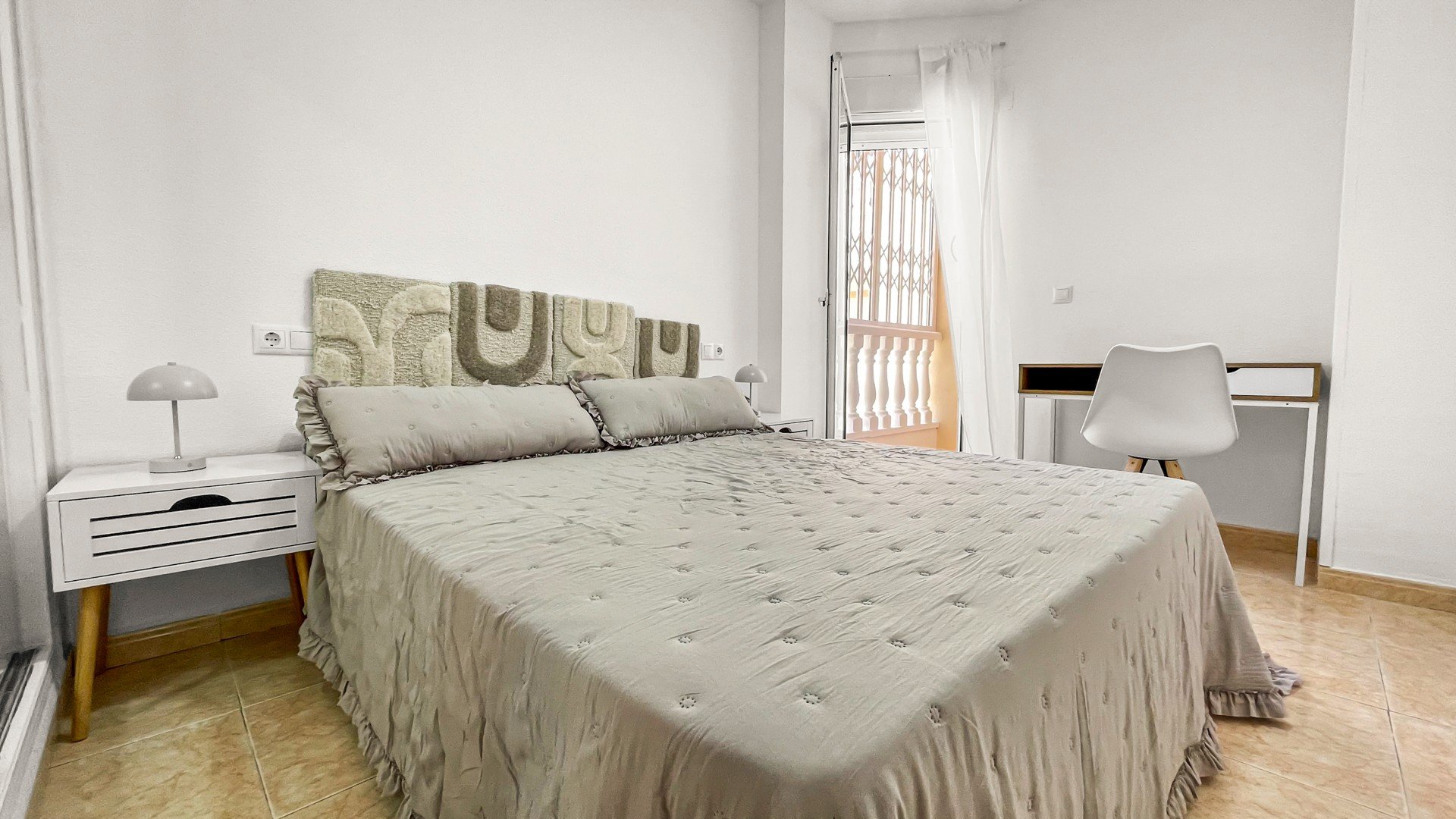 Resale - Apartments -
Torrevieja - Playa de los Locos
