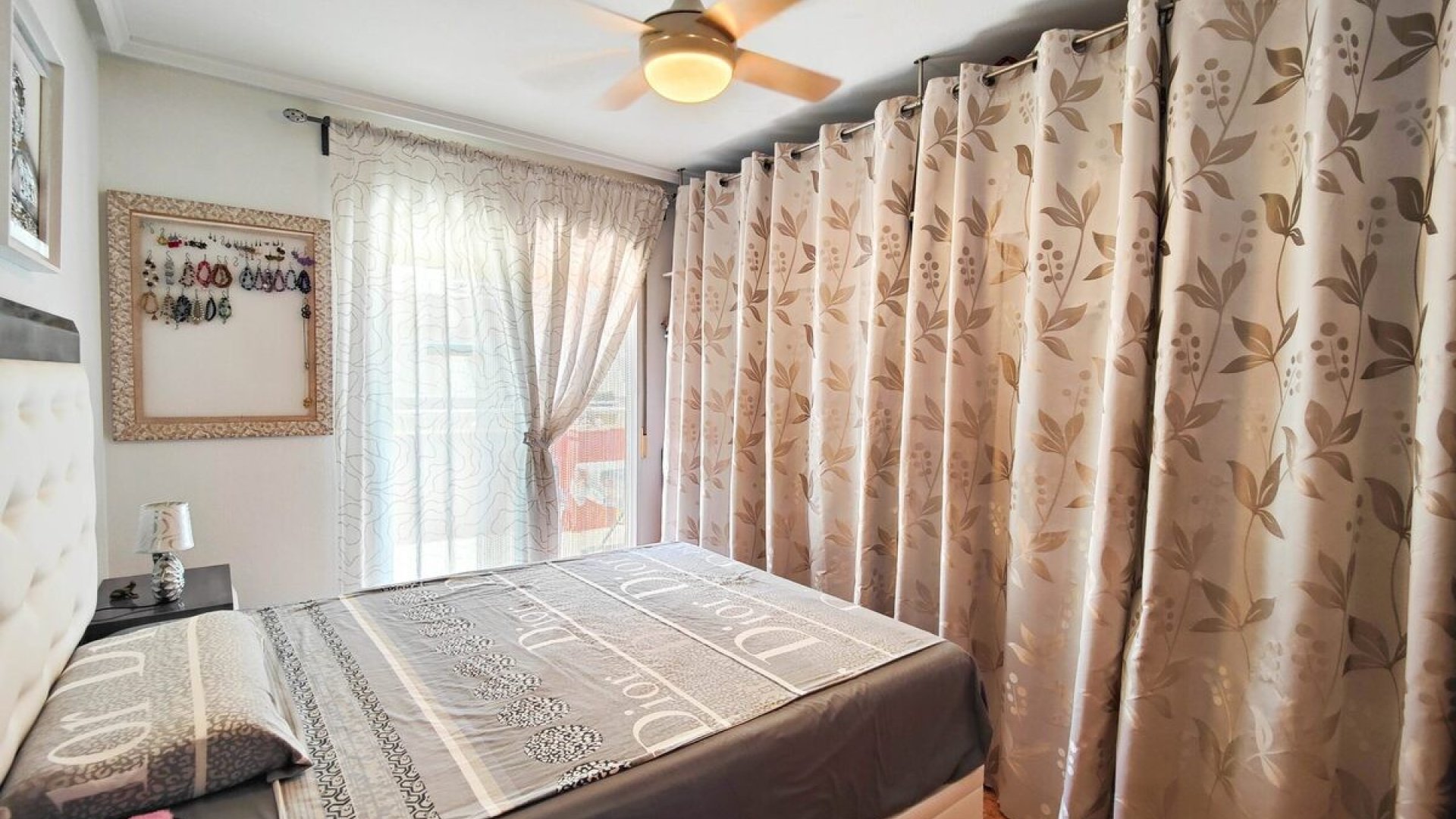 Resale - Apartments -
Torrevieja - Playa del Cura