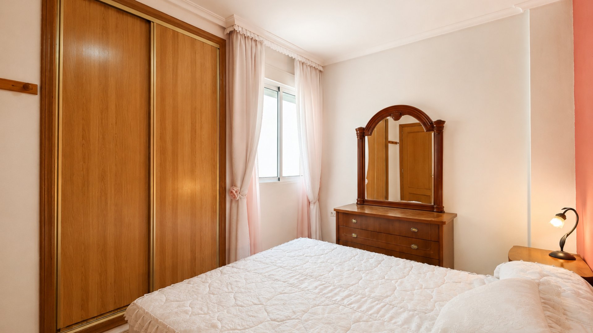 Resale - Apartments -
Torrevieja - Playa del Cura
