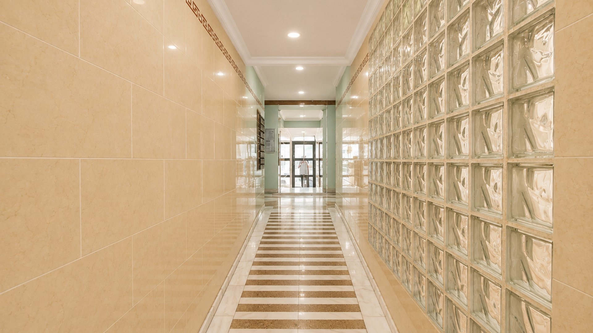 Resale - Apartments -
Torrevieja - Playa del Cura