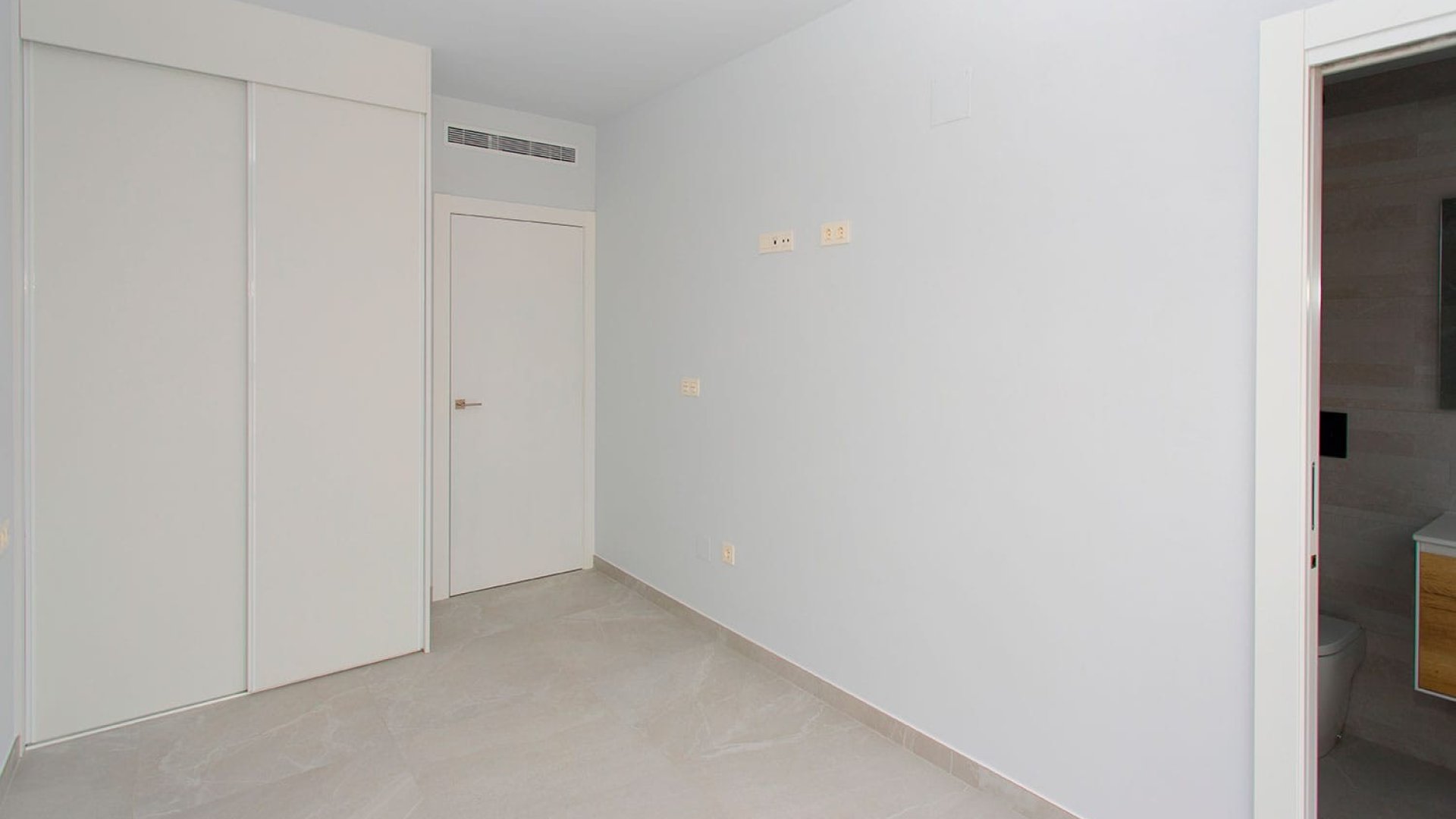 Resale - Apartments -
Torrevieja - Playa del Cura