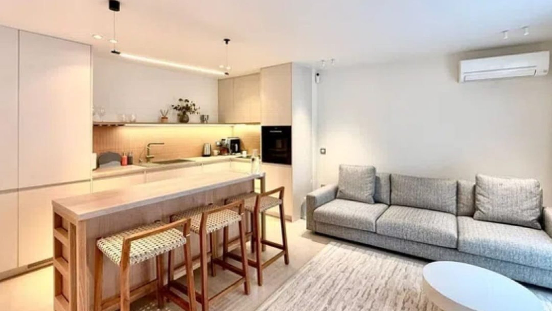 Resale - Apartments -
Torrevieja - Playa del Cura