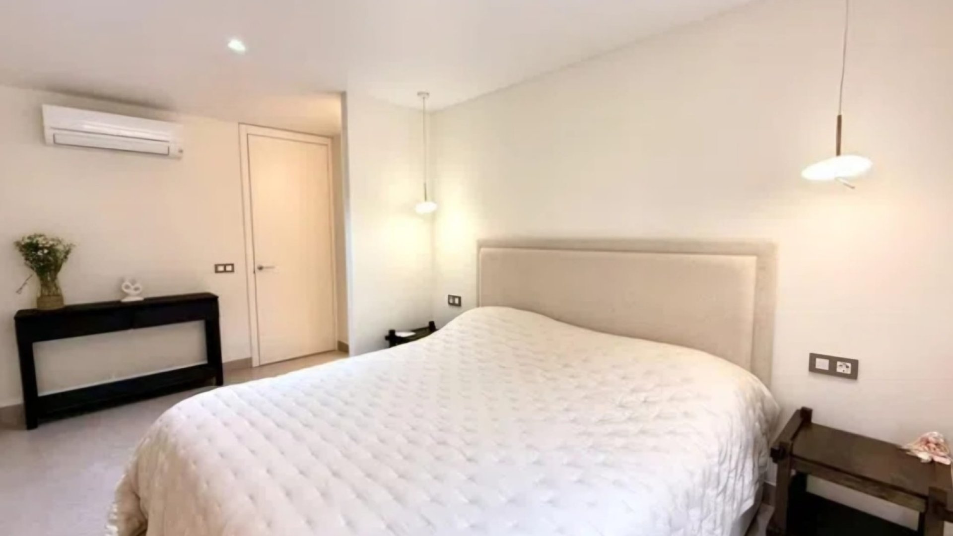 Resale - Apartments -
Torrevieja - Playa del Cura