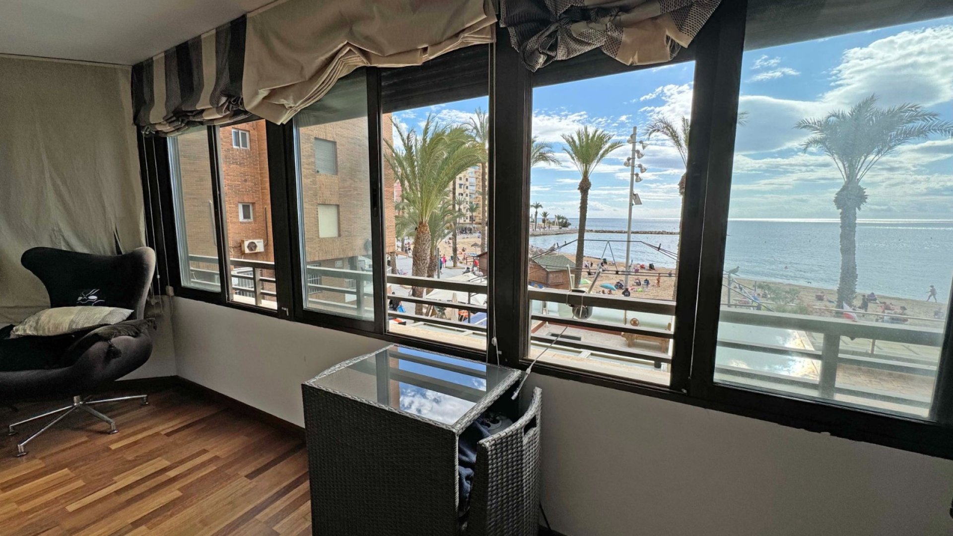 Resale - Apartments -
Torrevieja - Playa del Cura