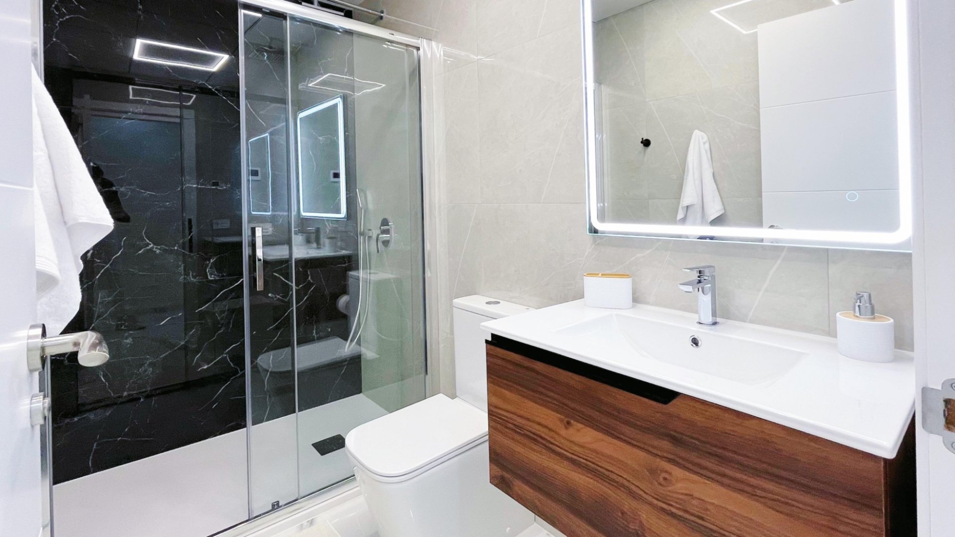 Resale - Apartments -
Torrevieja - Playa del Cura