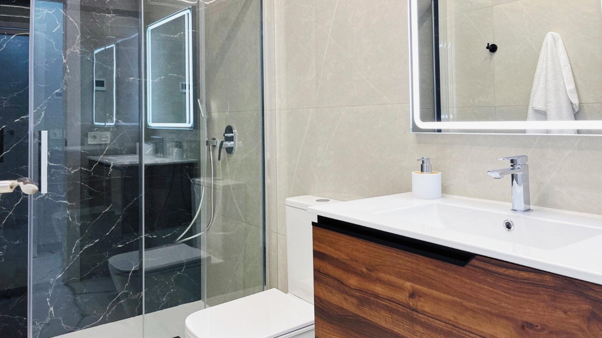 Resale - Apartments -
Torrevieja - Playa del Cura