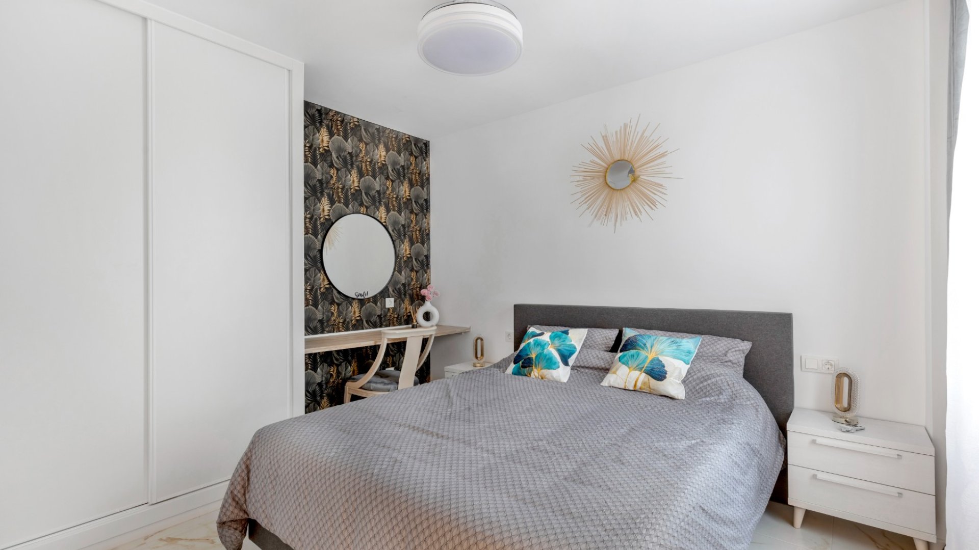 Resale - Apartments -
Torrevieja - Playa del Cura