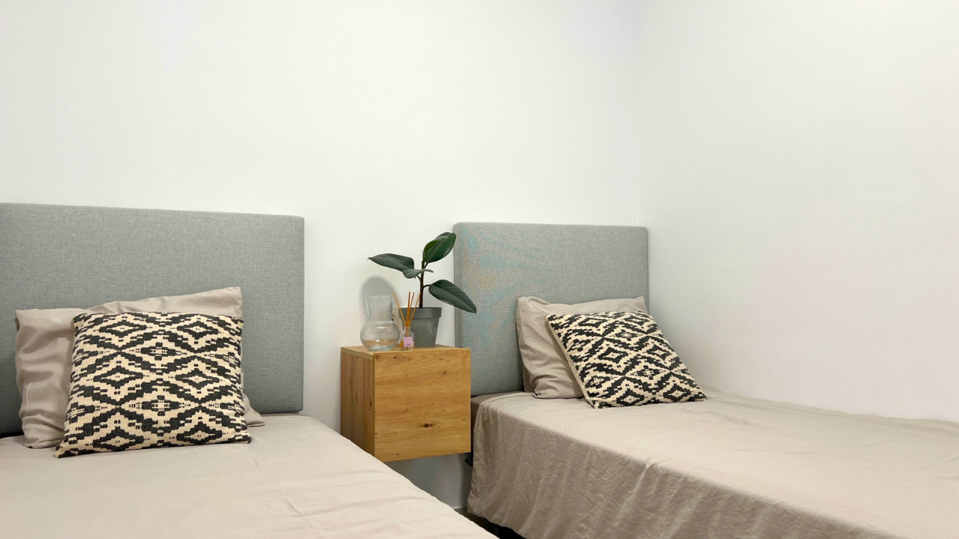 Resale - Apartments -
Torrevieja - Playa del Cura