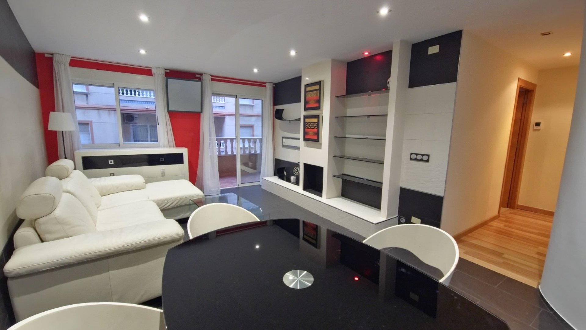 Resale - Apartments -
Torrevieja - Playa del Cura