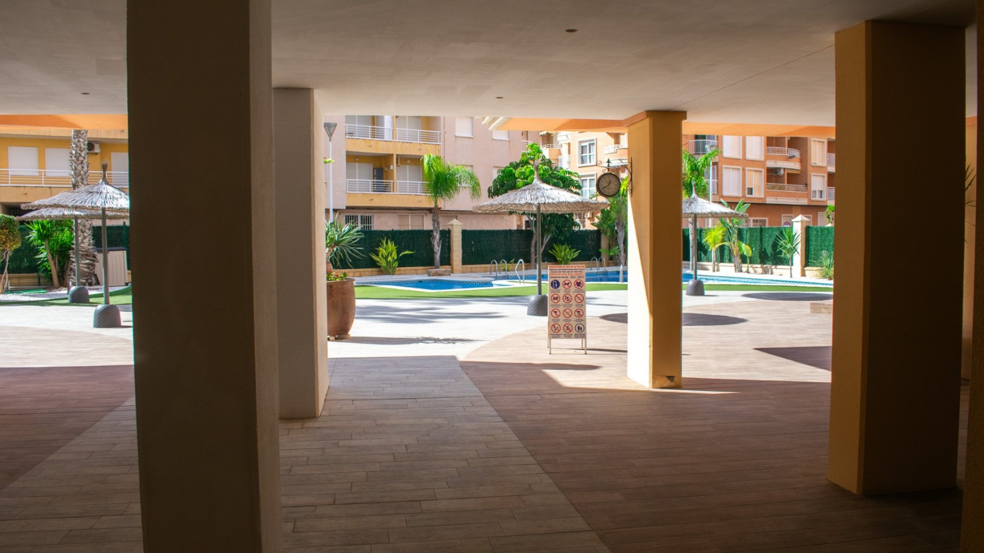Resale - Apartments -
Torrevieja - Playa Los Locos