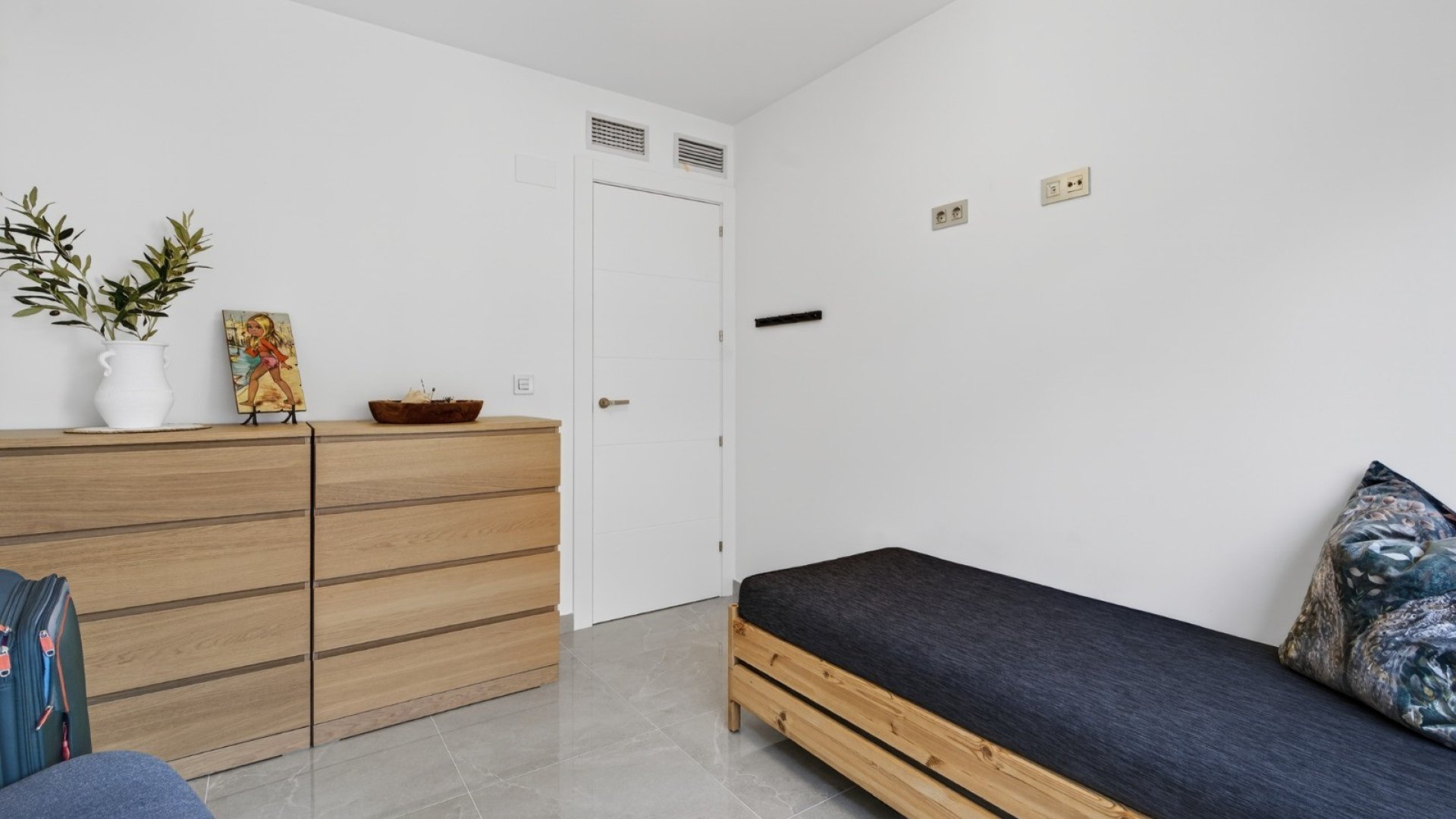 Resale - Apartments -
Torrevieja - Playa Los Locos