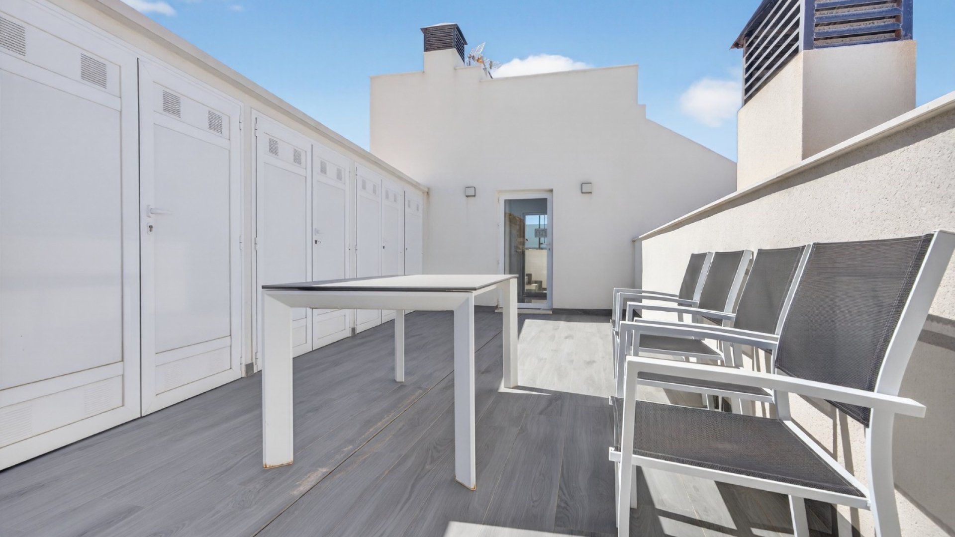 Resale - Apartments -
Torrevieja - Playa Los Locos