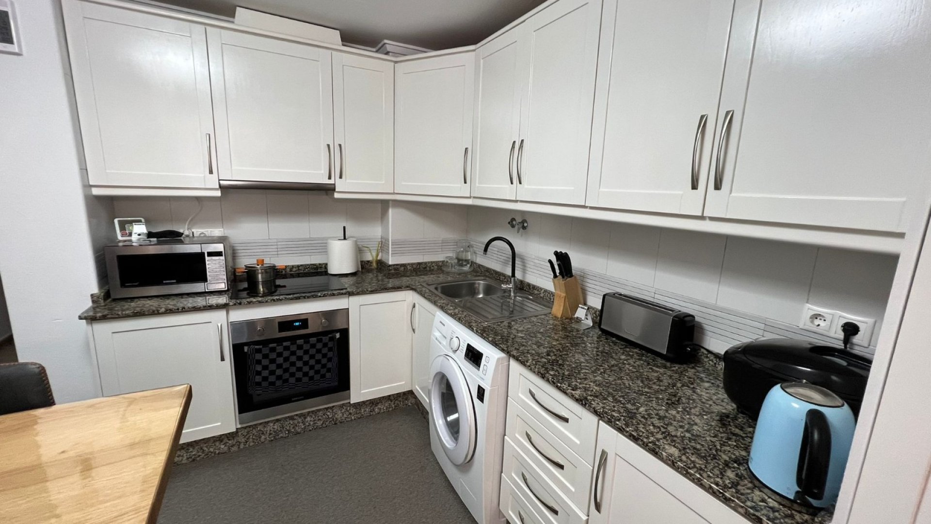 Resale - Apartments -
Torrevieja - Playa Los Locos