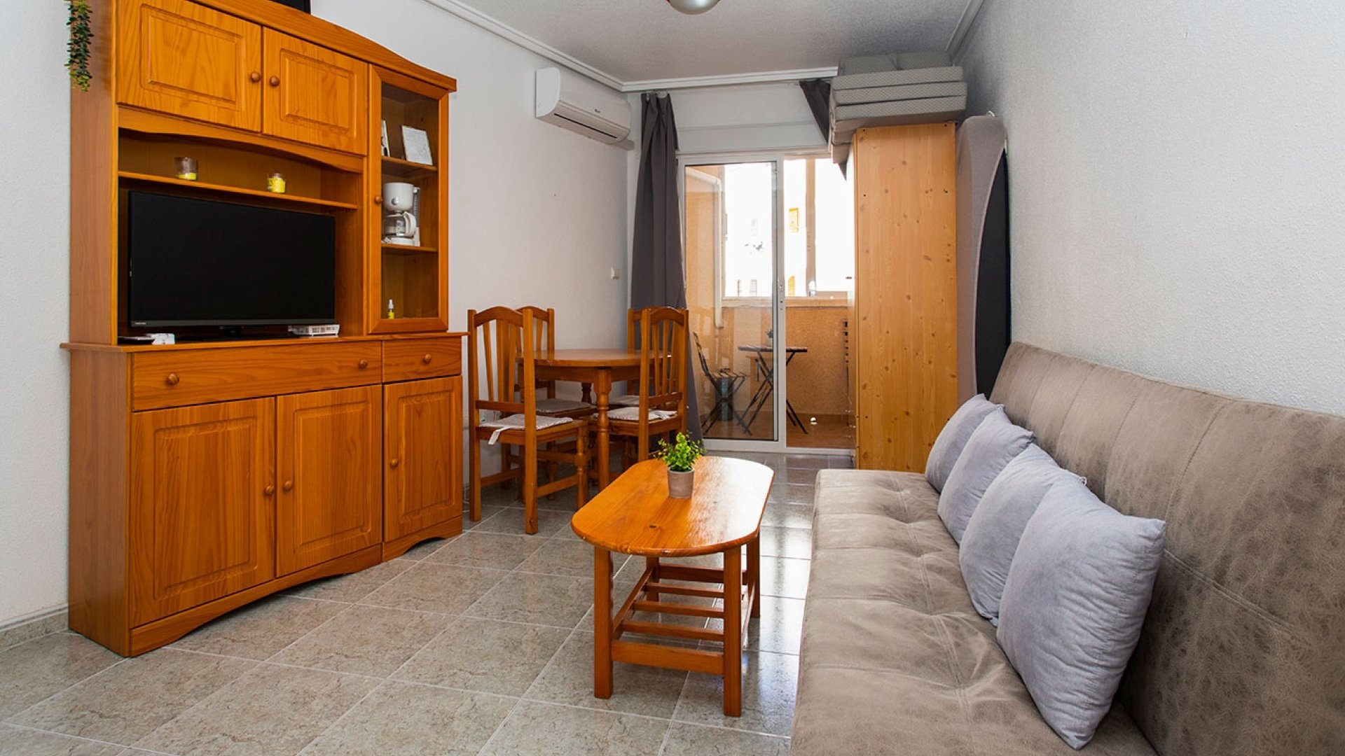 Resale - Apartments -
Torrevieja - Playa Los Locos
