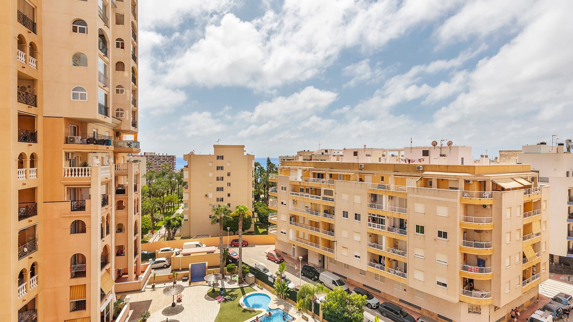 Resale - Apartments -
Torrevieja - Playa Los Locos