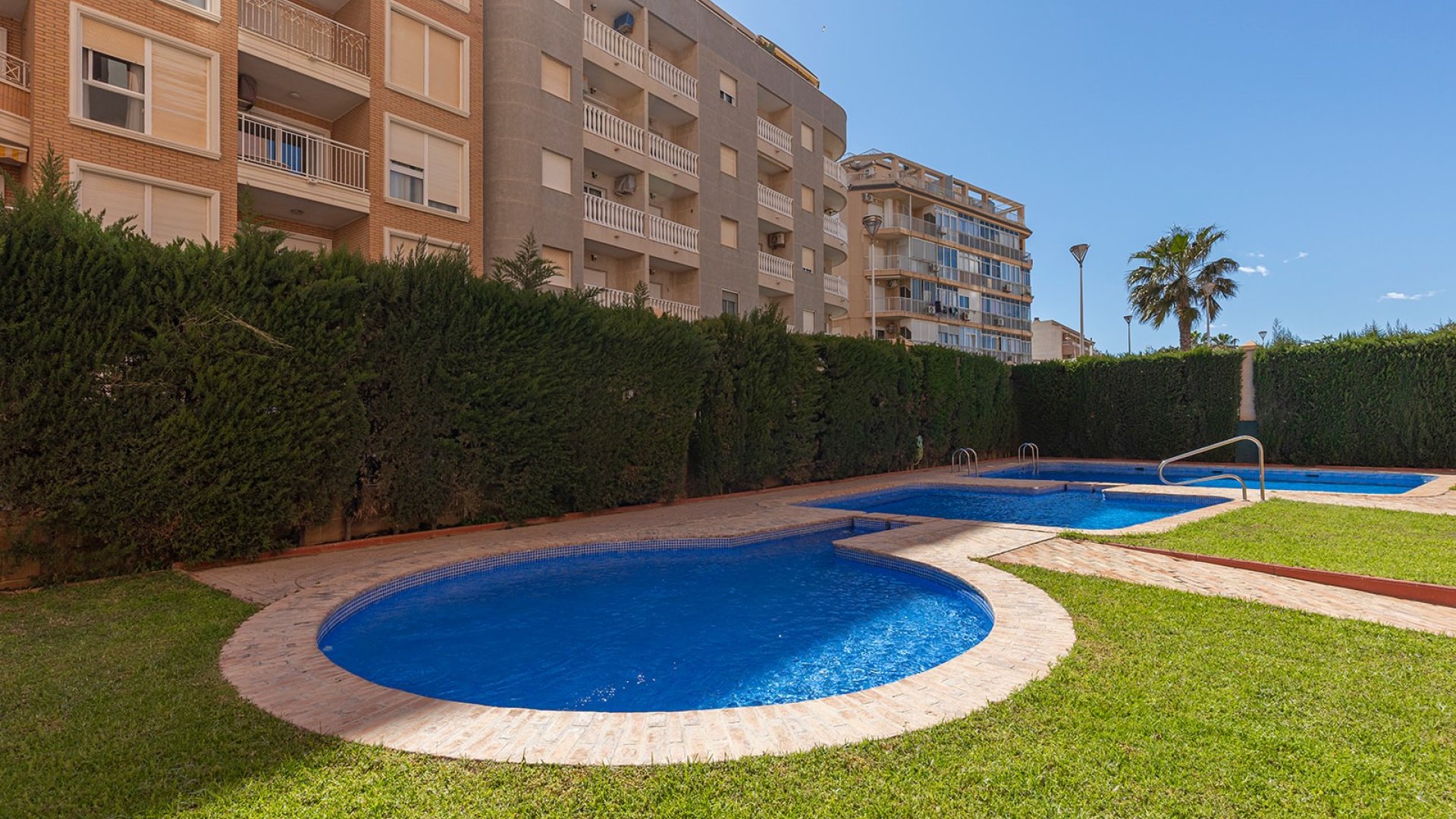 Resale - Apartments -
Torrevieja - Playa Los Locos