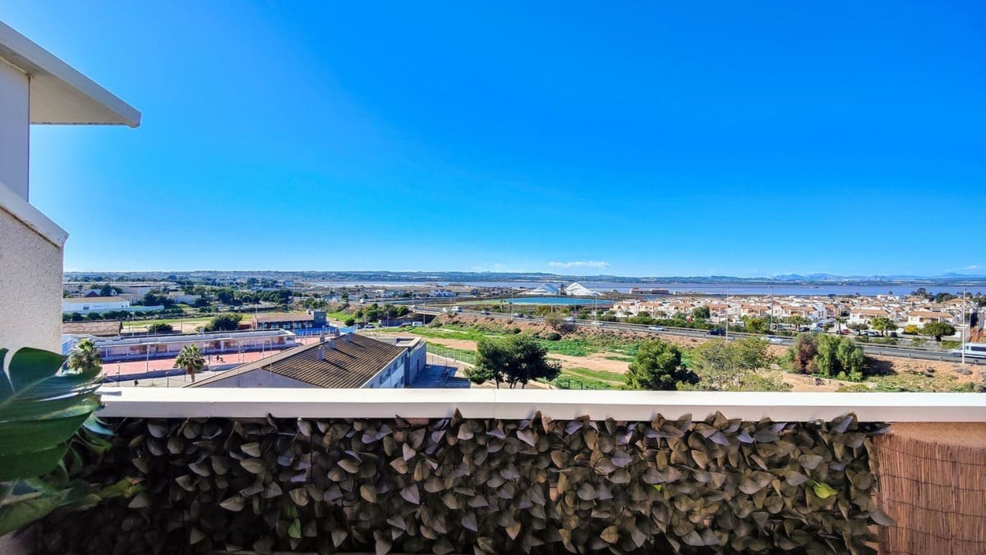 Resale - Apartments -
Torrevieja - Playa Los Naufragos