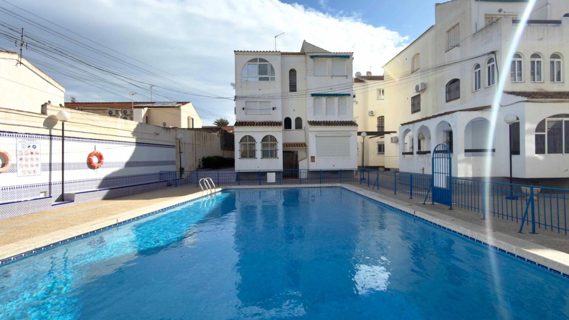 Resale - Apartments -
Torrevieja - Playa Los Naufragos