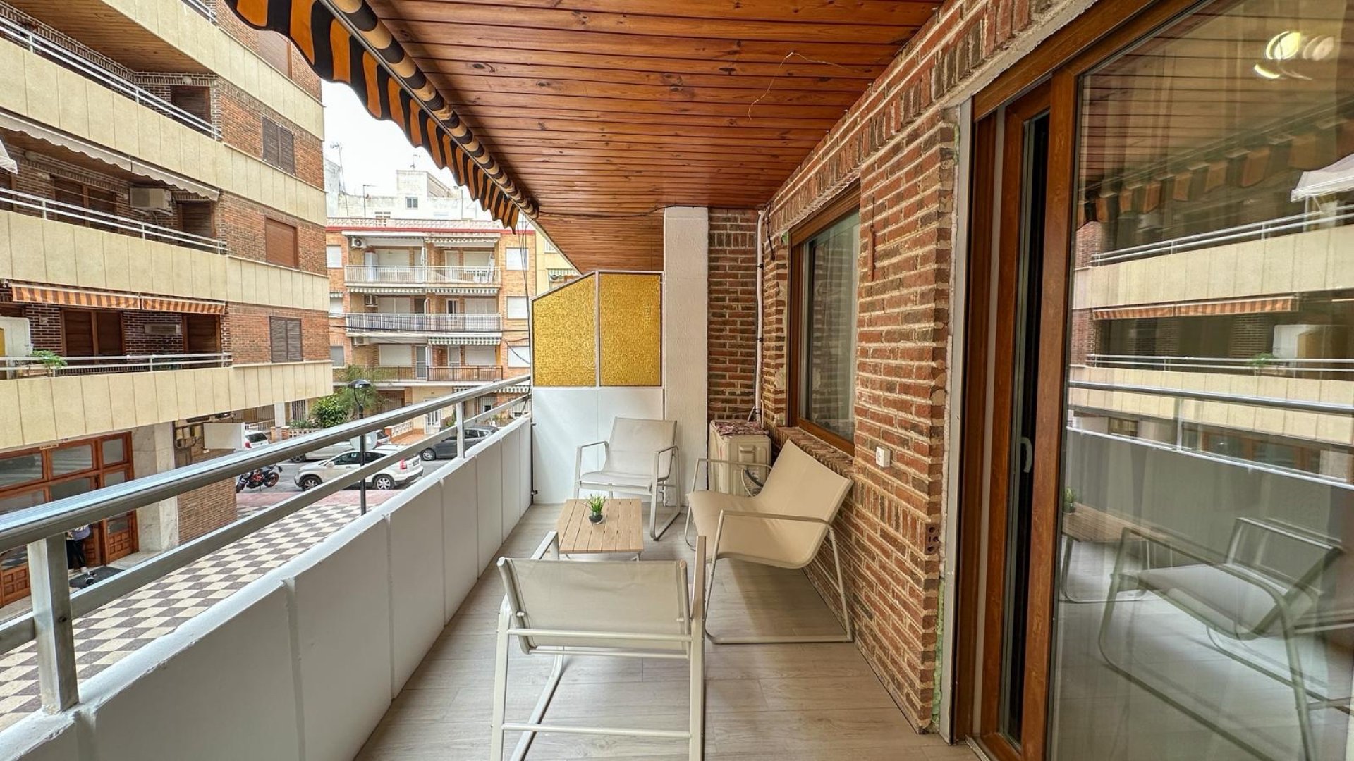 Resale - Apartments -
Torrevieja - Playa Los Naufragos