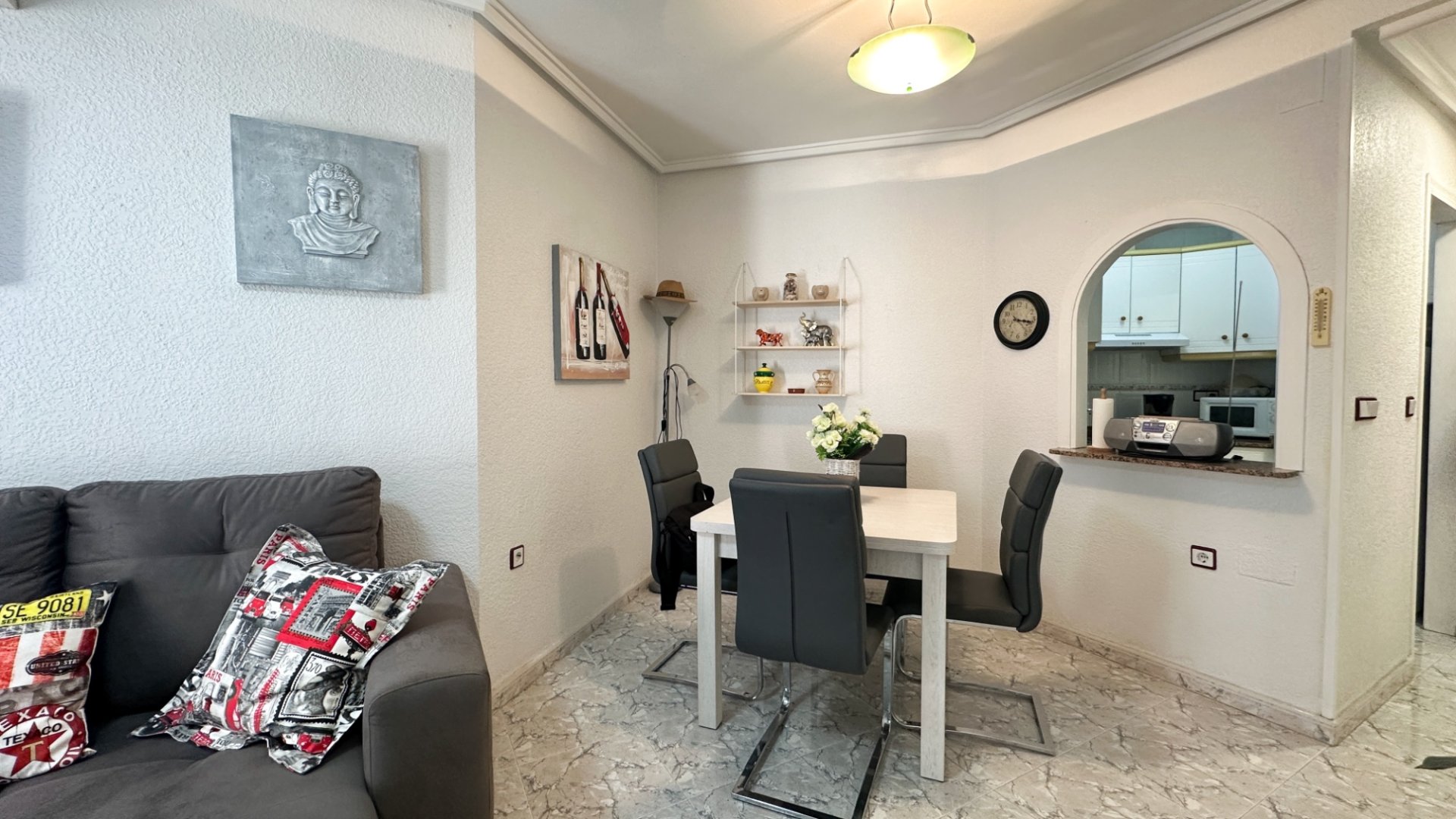 Resale - Apartments -
Torrevieja - Playa Los Naufragos