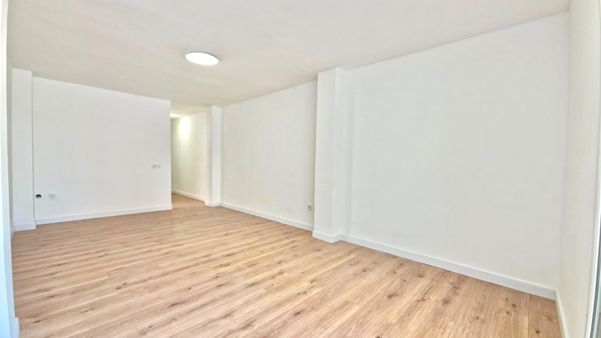 Resale - Apartments -
Torrevieja - Playa Los Naufragos