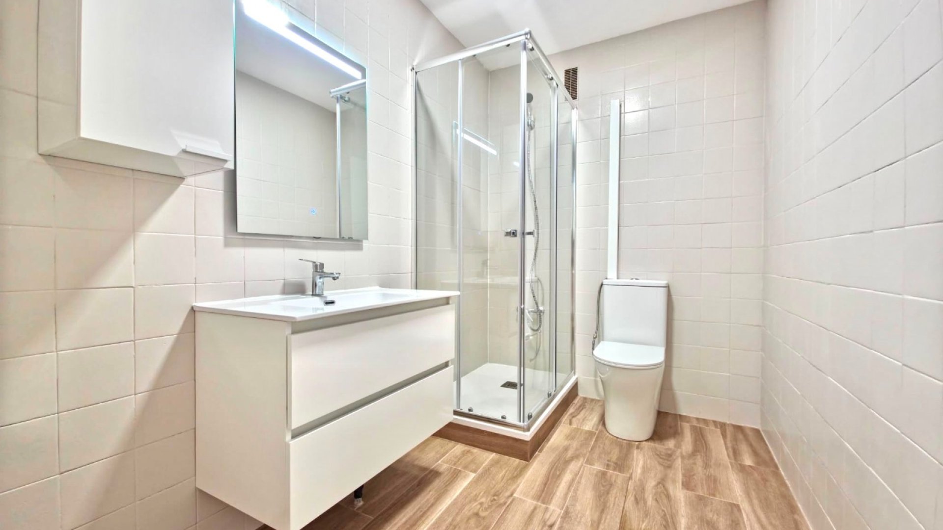 Resale - Apartments -
Torrevieja - Playa Los Naufragos