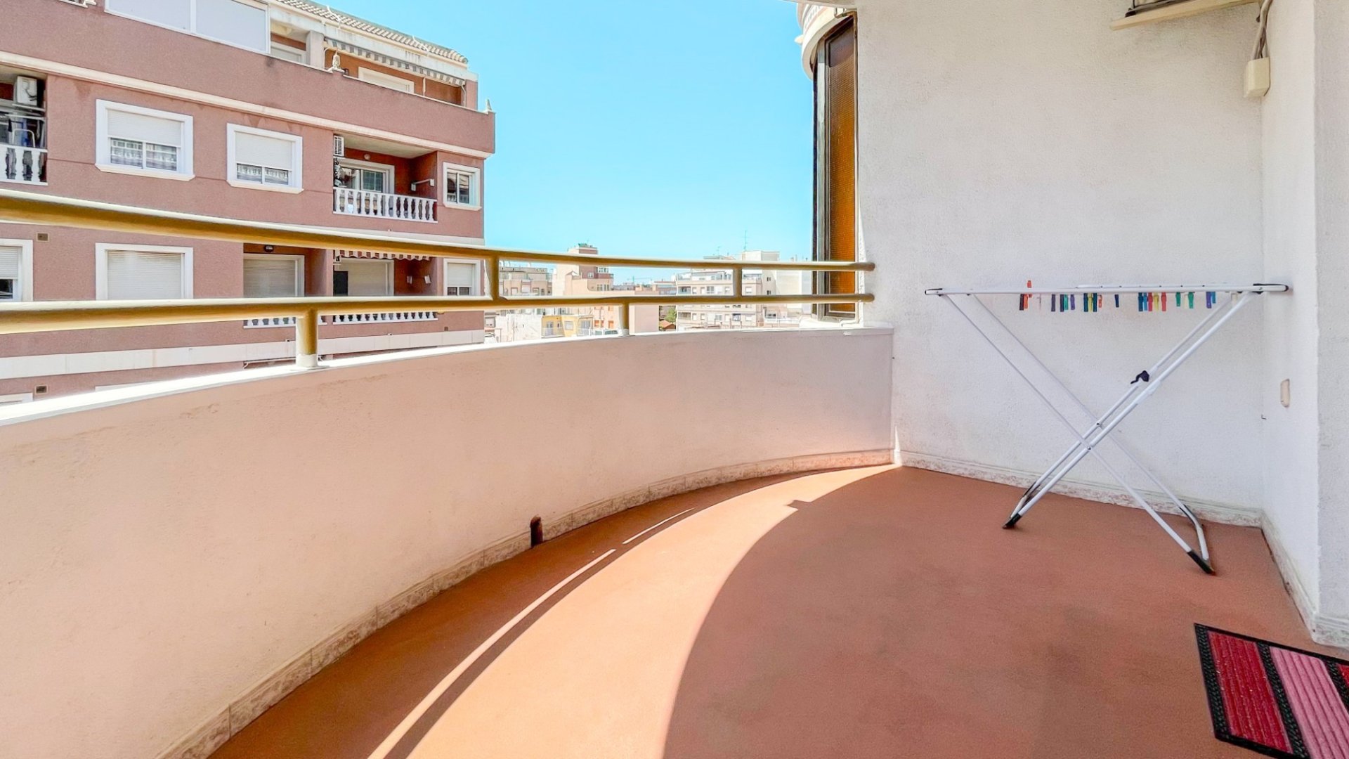 Resale - Apartments -
Torrevieja - Playa Los Naufragos