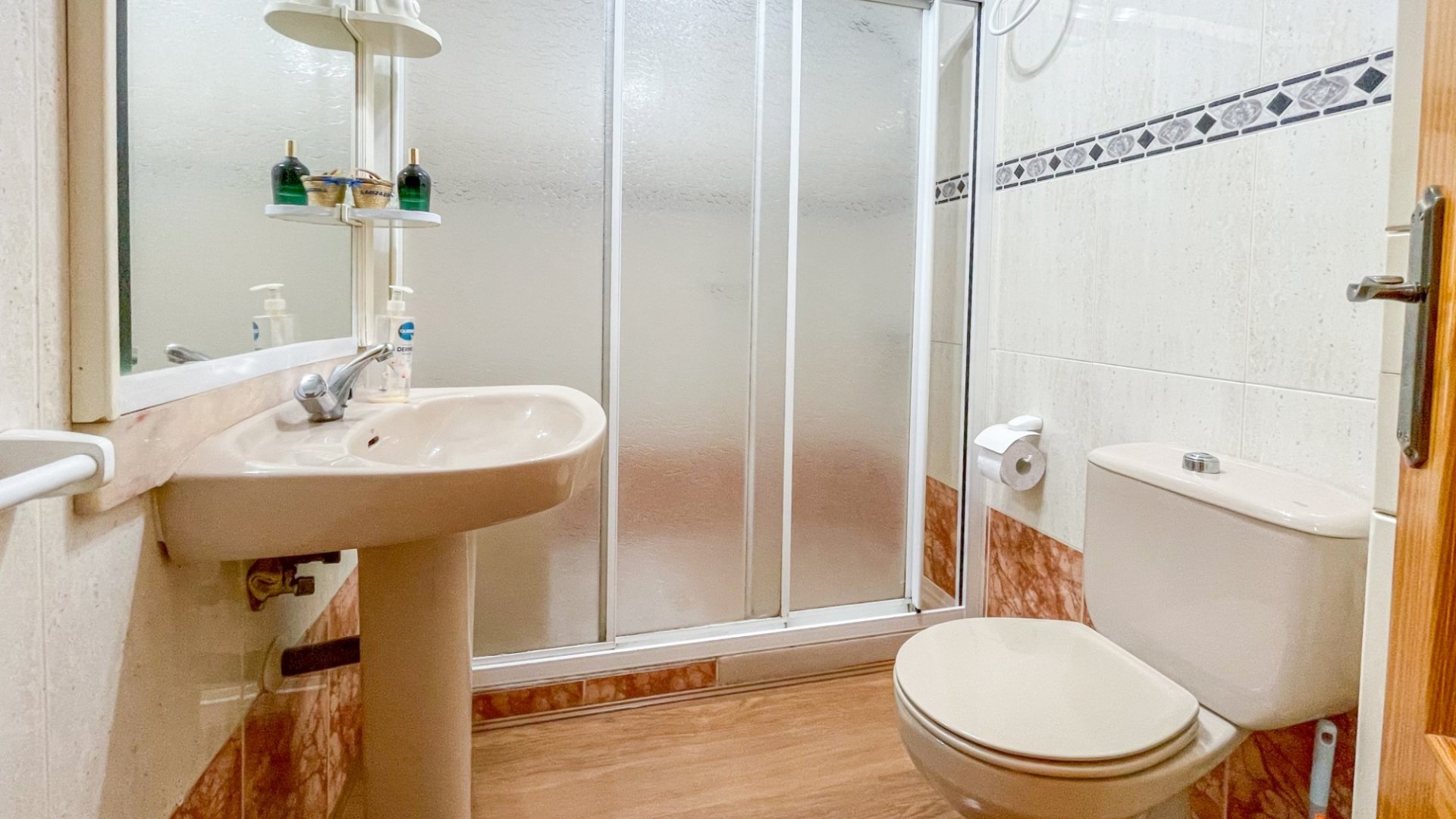 Resale - Apartments -
Torrevieja - Playa Los Naufragos