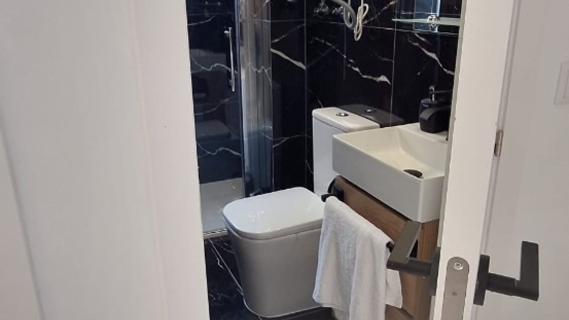 Resale - Apartments -
Torrevieja - Playa Los Naufragos