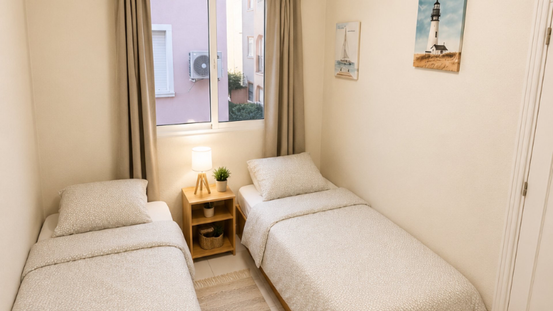 Resale - Apartments -
Torrevieja - Playa Los Naufragos