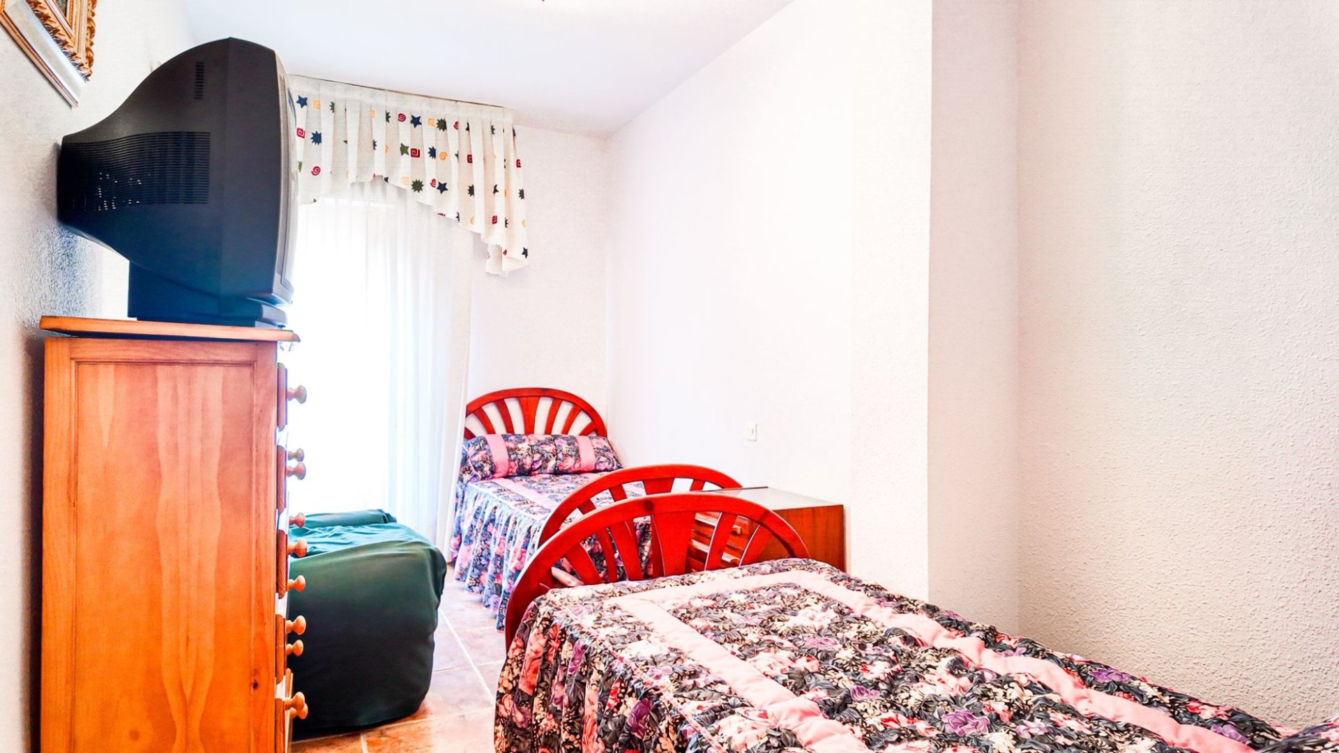 Resale - Apartments -
Torrevieja - Playa Los Naufragos